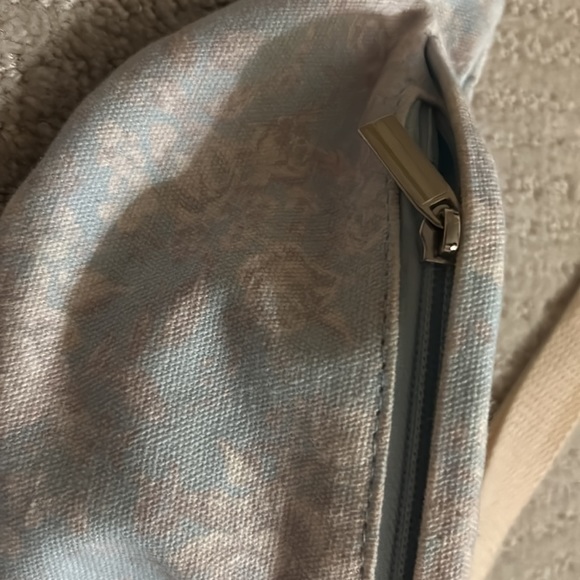 Wild fable fanny pack. Blue and white design. Linen colored adjustable strap. - Picture 2 of 8